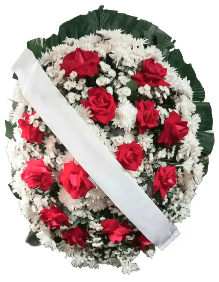 Coroa de flores oval vermelha e branca